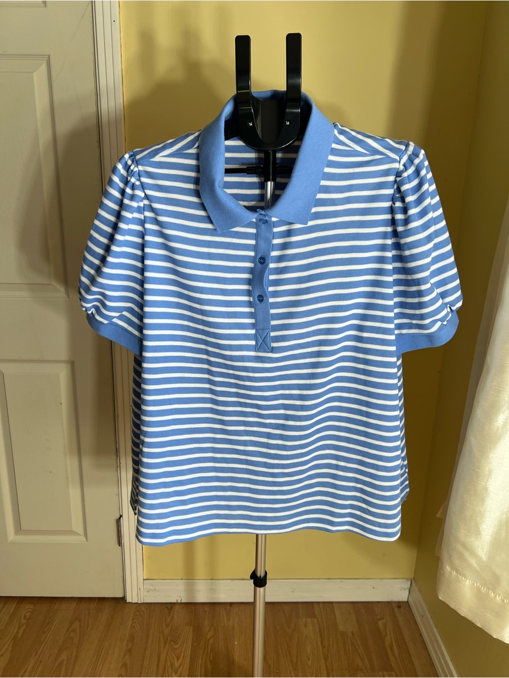 Cato Women’s Plus Size 22/24W Blue & White Striped Polo Shirt
